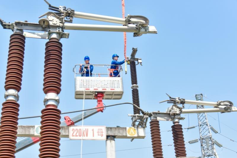 電網(wǎng)建設(shè)提速加力