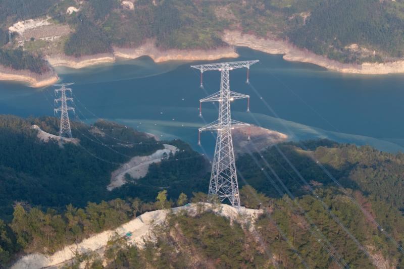 國家電網(wǎng)加快140項迎峰度夏重點工程建設