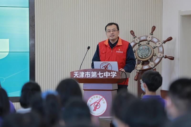全國道德模范提名獎國家電網(wǎng)黃旭：履責(zé)踐諾保電為民